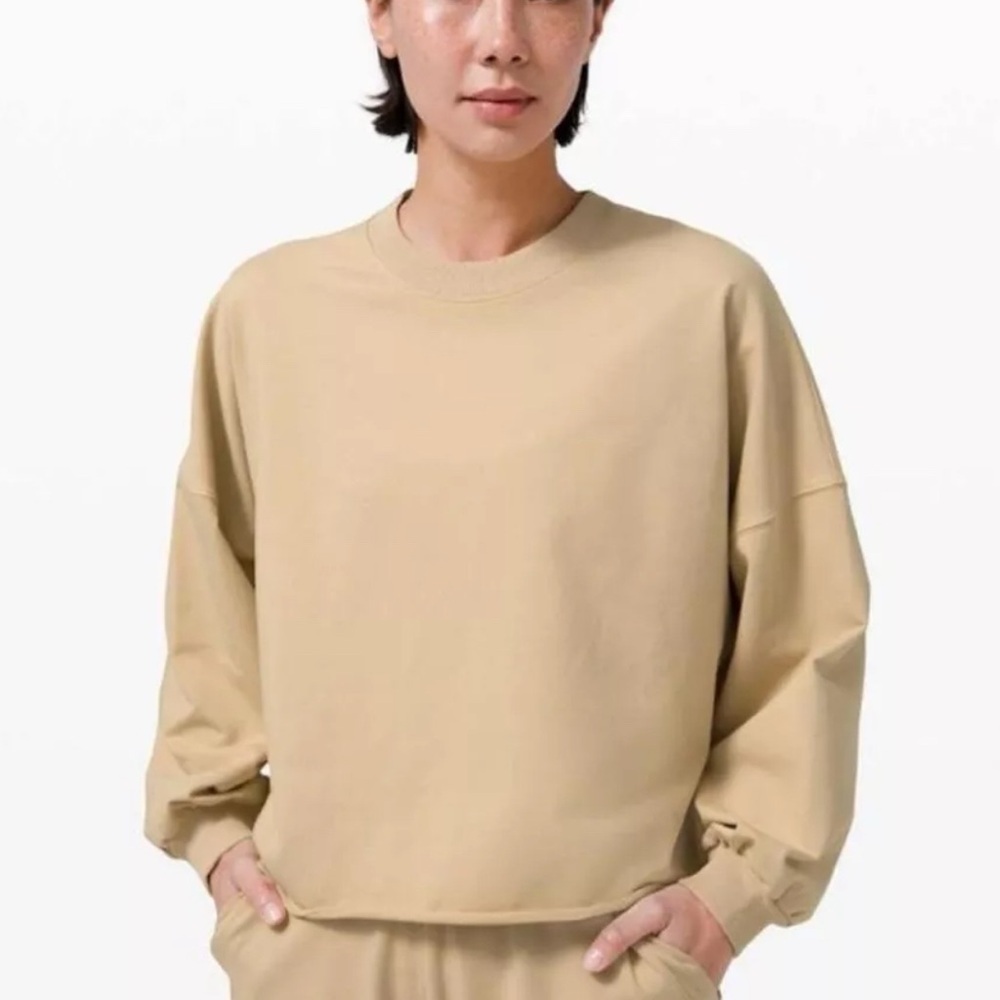 Lululemon LA Oversized Boxy Crew Neck Cropped Trench Tan Long Sleeve Sweatshirt
